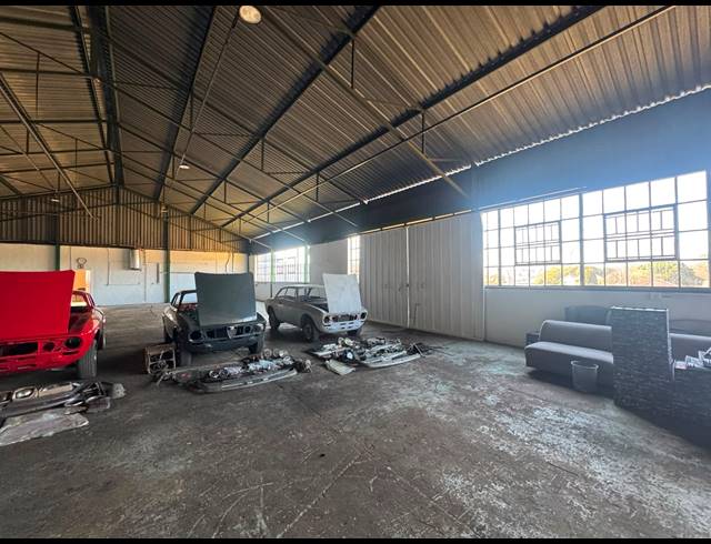 683M² WAREHOUSE TO LET IN SPARTAN